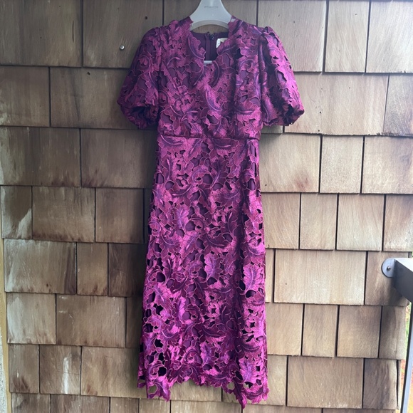 Adelyn Rae Eyelet Embroidered Puff Short Sleeve V-Neck Midi Cranberry Dress S - Picture 3 of 13